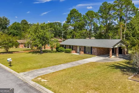 Exterior - 403 Irvindale Dr, Dublin, GA 31021 photo 3 of 4