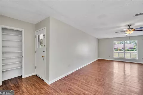 Living - 403 Irvindale Dr, Dublin, GA 31021 photo 1 of 6