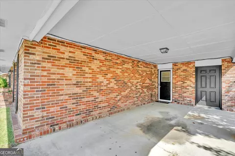 Exterior - 403 Irvindale Dr, Dublin, GA 31021 photo 1 of 4