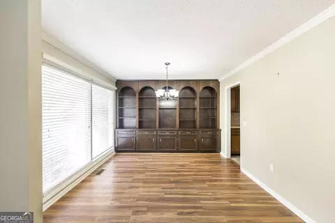 Living - 124 Echo Ln, Warner Robins, GA 31088 photo 3 of 8