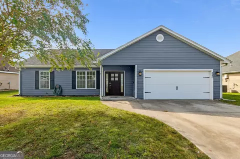 240 Hide Away Lake Dr, Kingsland, GA 31548
