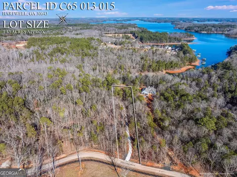 395 Tom Cobb Dr, Hartwell, GA 30643