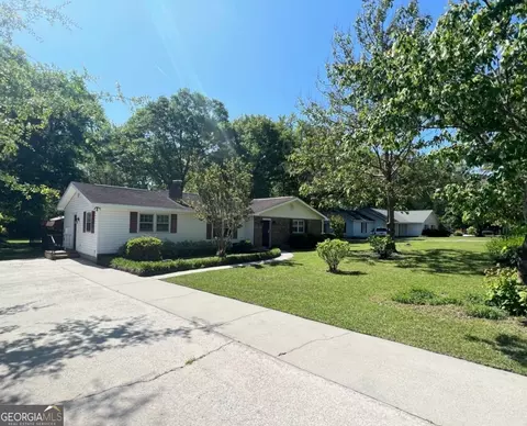 227 Shuman Dr, Statesboro, GA 30458
