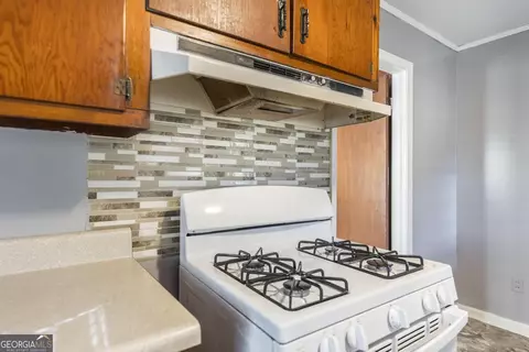 Kitchen - 103 Thomas St, Dublin, GA 31021 photo 3 of 4