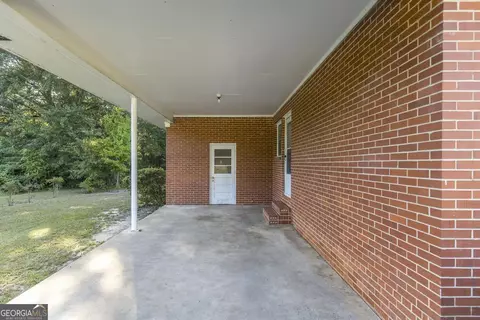 Exterior - 103 Thomas St, Dublin, GA 31021 photo 4 of 9