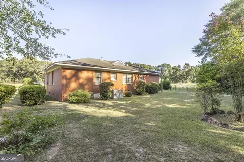 Exterior - 103 Thomas St, Dublin, GA 31021 photo 5 of 9