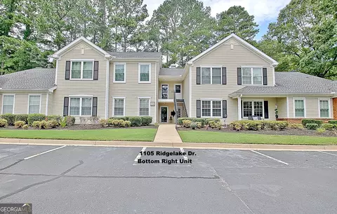 1105 Ridgelake Dr, Peachtree City, GA 30269
