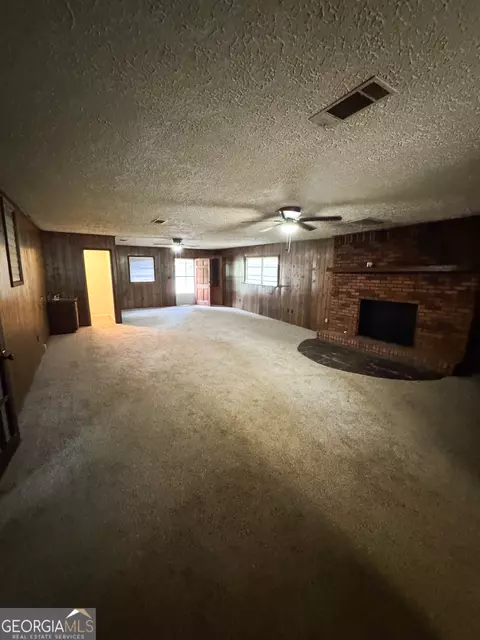 Living - 201 S Chilton Cres, Lagrange, GA 30240 photo 3 of 3