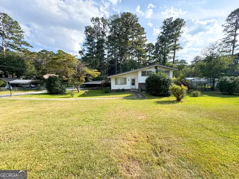 Exterior - 201 S Chilton Cres, Lagrange, GA 30240 photo 2 of 5