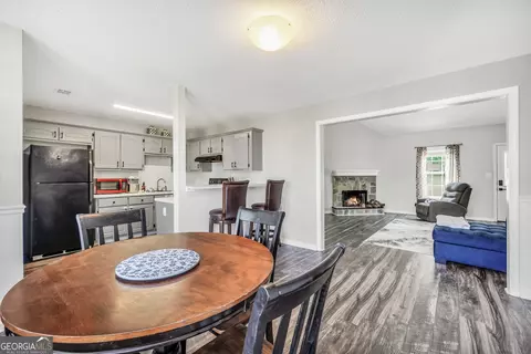 Dining - 106 Dawn Ct, Jackson, GA 30233 photo 3 of 4