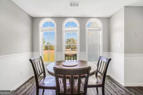 Dining - 106 Dawn Ct, Jackson, GA 30233 photo 1 of 4