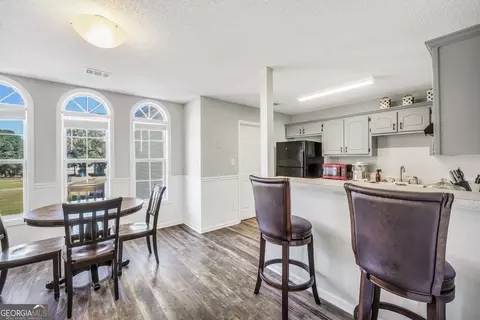 Dining - 106 Dawn Ct, Jackson, GA 30233 photo 4 of 4