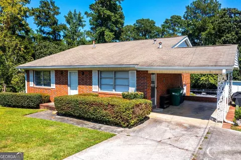 102 Sycamore Rd SW, Milledgeville, GA 31061