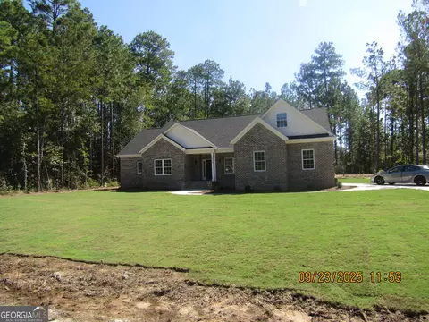 214 Surrey Ln, Statesboro, GA 30458
