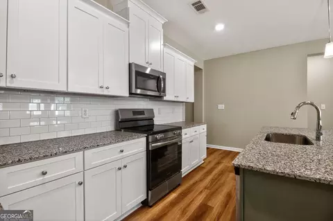 Kitchen - 103 Gnome Ct, Perry, GA 31069 photo 3 of 3