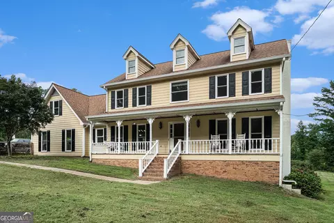 4390 Inns Brook Dr, Snellville, GA 30039