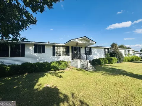 391 S Brown Ave, Sycamore, GA 31790