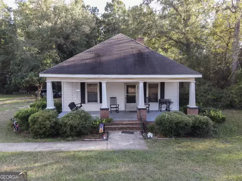 908 E Mccarty St, Sandersville, GA 31082