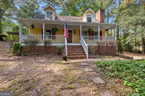 15 Forest Pl, Newnan, GA 30263