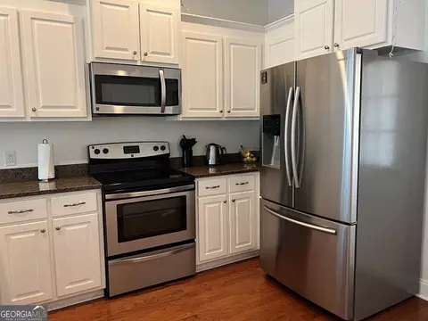 Kitchen - 132 Cottage Loop, Dublin, GA 31021 photo 2 of 4