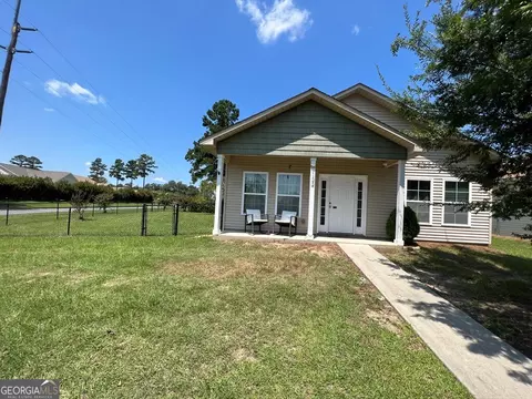 Exterior - 132 Cottage Loop, Dublin, GA 31021 photo 3 of 5
