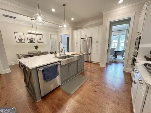Kitchen - 354 Willow Pointe Dr, Lagrange, GA 30240 photo 5 of 7