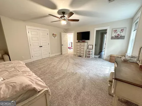 Bedroom - 354 Willow Pointe Dr, Lagrange, GA 30240 photo 9 of 9