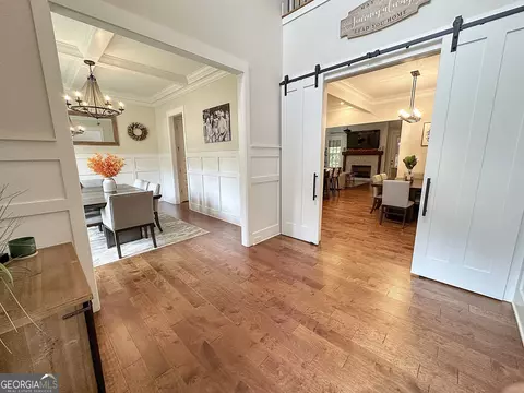 Entry Way - 354 Willow Pointe Dr, Lagrange, GA 30240 photo 3 of 10