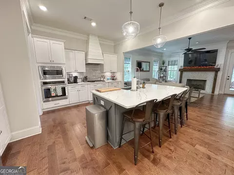 Kitchen - 354 Willow Pointe Dr, Lagrange, GA 30240 photo 2 of 7