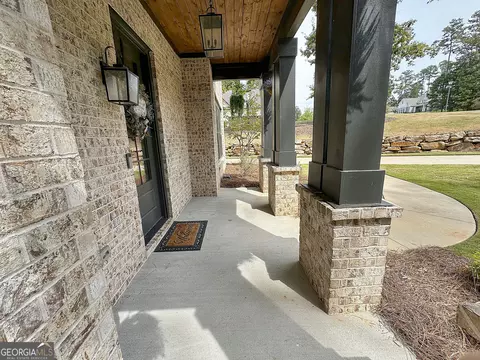 Exterior - 354 Willow Pointe Dr, Lagrange, GA 30240 photo 5 of 17