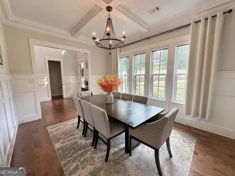 Dining - 354 Willow Pointe Dr, Lagrange, GA 30240 photo 3 of 7