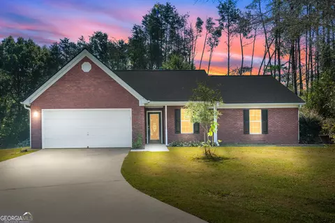 126 Elmwood Dr, Hampton, GA 30228