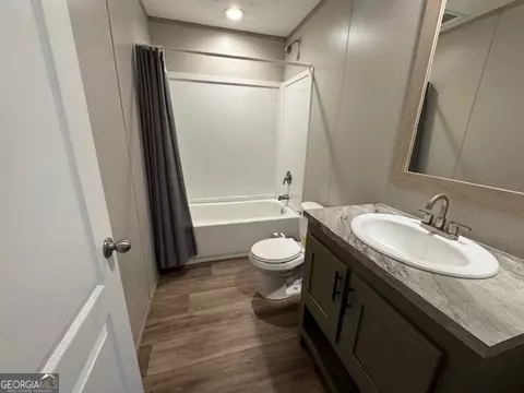 Bath - 2470 Kitchen Rd, Dexter, GA 31019 photo 1 of 5