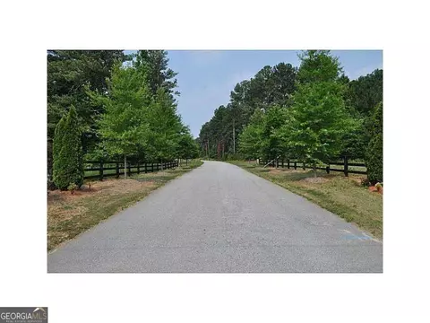 535 Penny Ln, Loganville, GA 30052