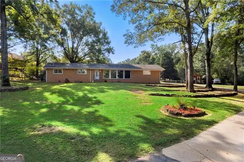 3 Page Dr NE, Rome, GA 30161
