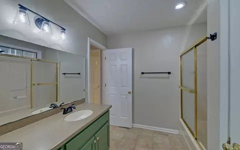 Bath - 120 Ridgemore Cir, Toccoa, GA 30577 photo 4 of 5