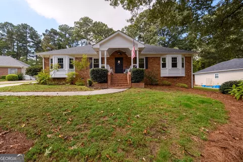 926 Pinbrook Dr, Lawrenceville, GA 30043