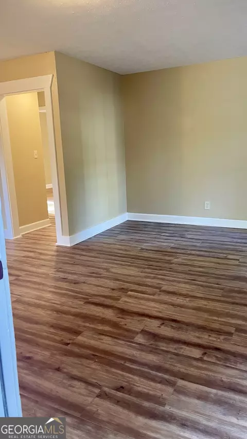 Living - 611 W Moore St, Dublin, GA 31021 photo 1 of 1