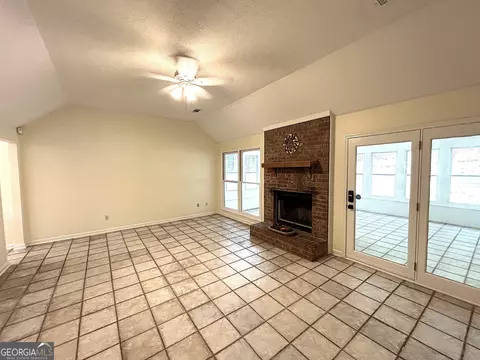 Living - 474 Newton Rd, Lagrange, GA 30240 photo 2 of 4