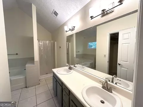 Bath - 474 Newton Rd, Lagrange, GA 30240 photo 1 of 5