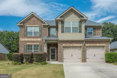 207 Birchwood Dr, Loganville, GA 30052