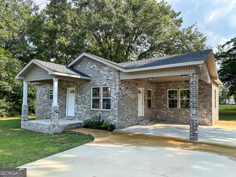 104 Robinson St, Byron, GA 31008