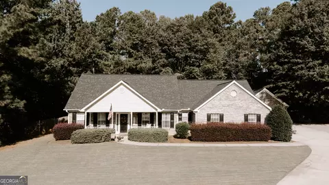 100 Harbin Trl, Locust Grove, GA 30248