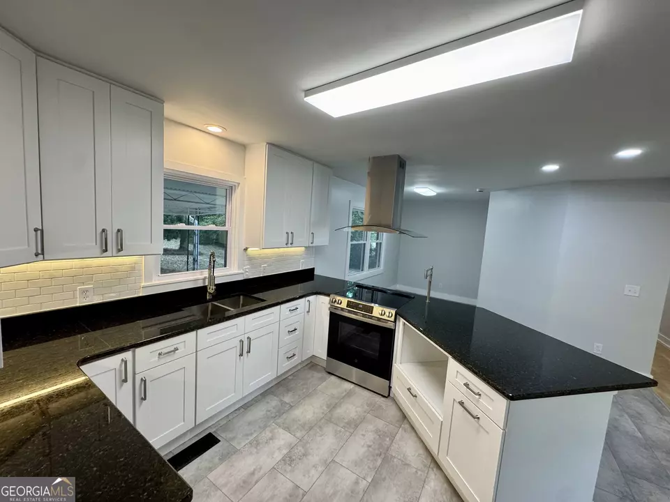 Kitchen - 215 Denham St, Thomaston, GA 30286 photo 5 of 5