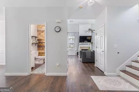 2144 Beacon Crest Dr, Buford, GA 30519 photo 5