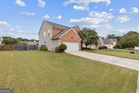 2144 Beacon Crest Dr, Buford, GA 30519 photo 3