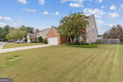 2144 Beacon Crest Dr, Buford, GA 30519 photo 2