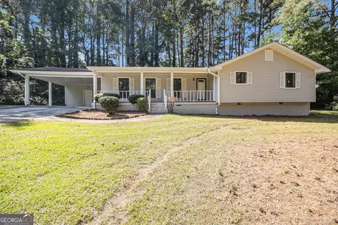 709 Willow Bend Dr, Jonesboro, GA 30238