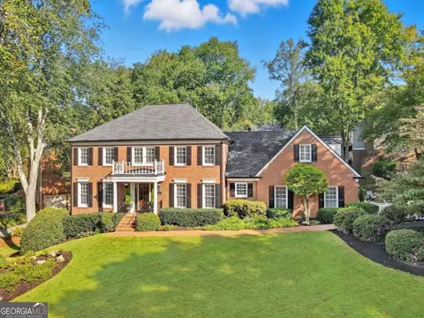 575 Fourth Fairway Dr, Roswell, GA 30076