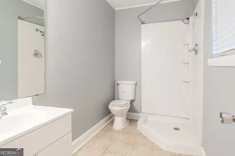 Bath - 810 Jackson St, Blackshear, GA 31516 photo 3 of 5